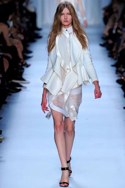 Look 24